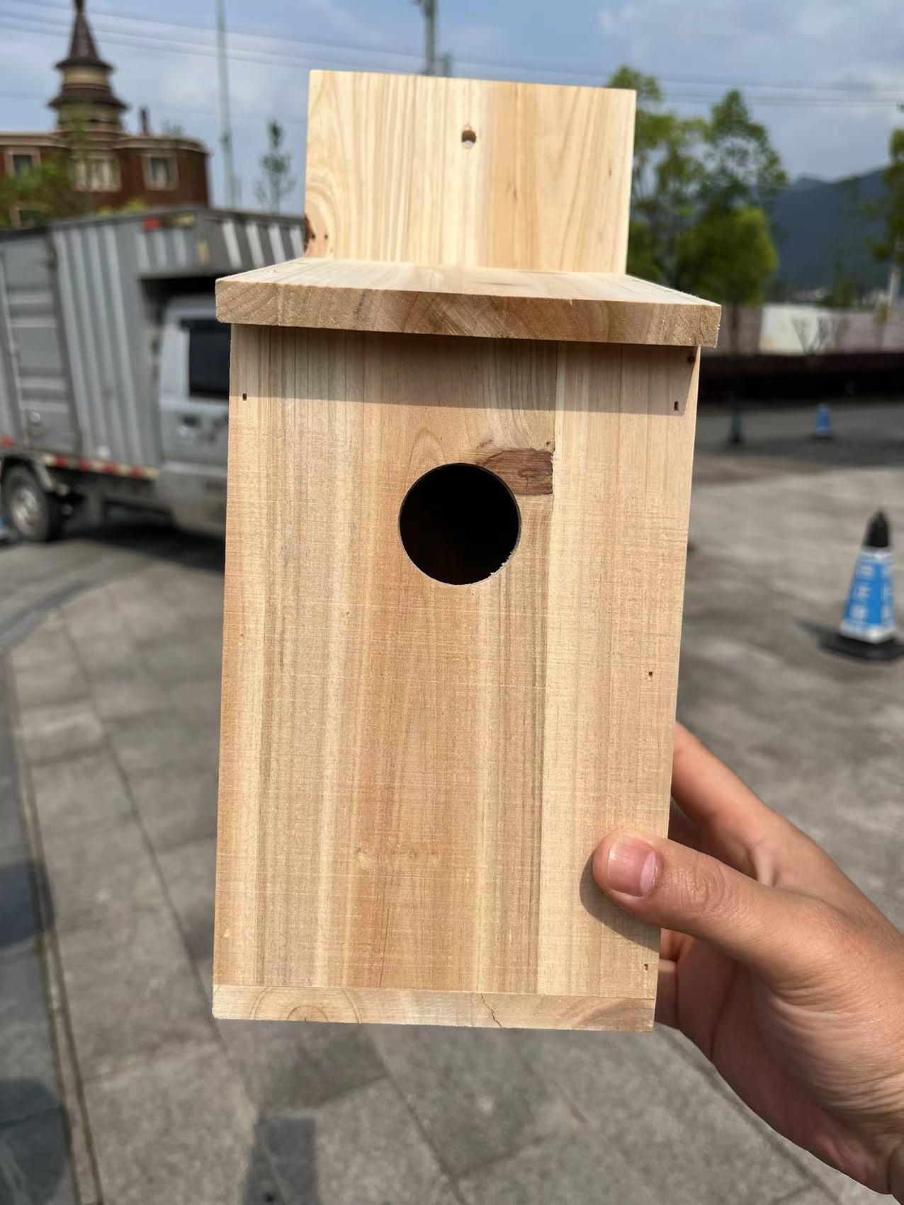 Outdoor Kids In An Indoor World - Outdoor Wooden Bird House Nest, Natural