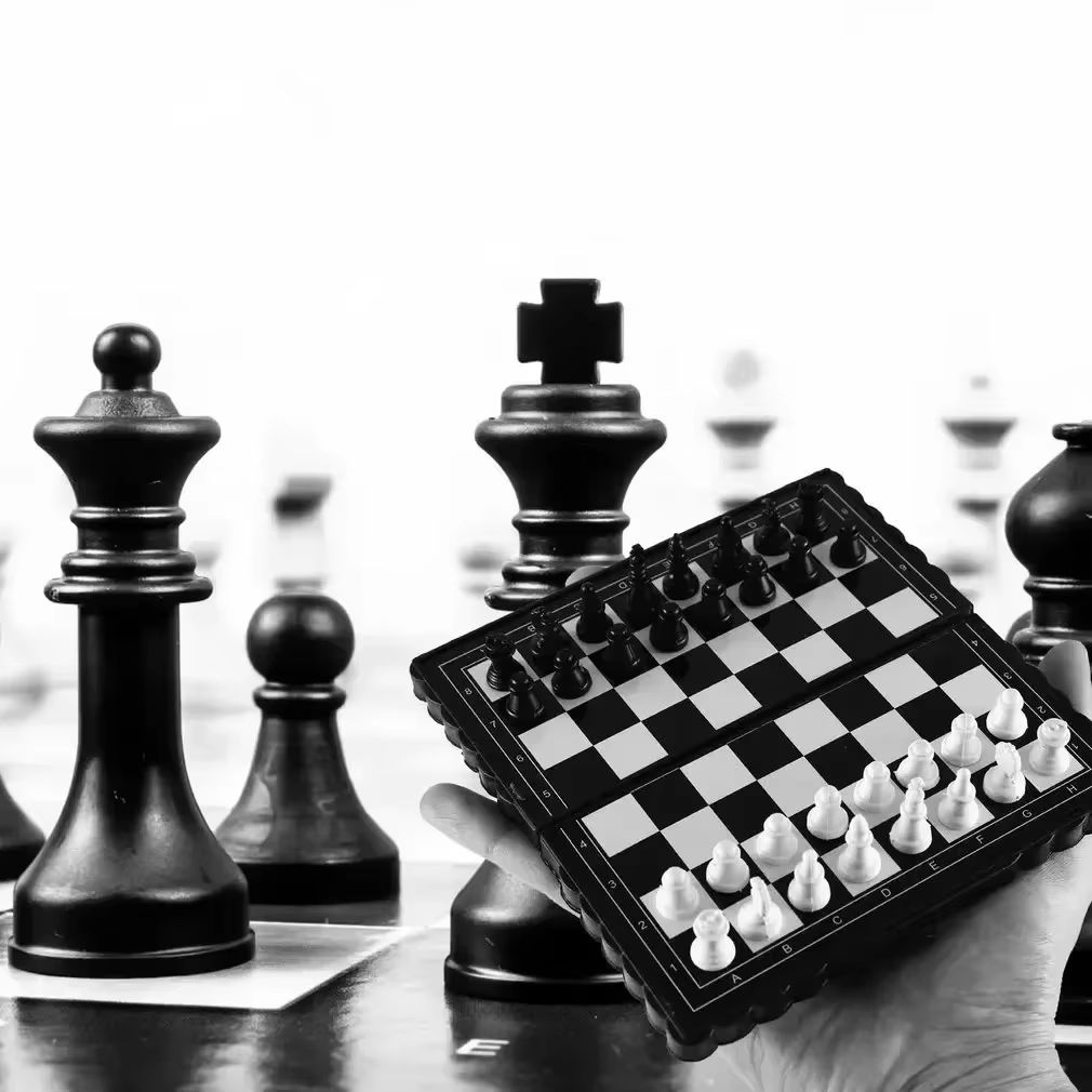 1Pc Mini Magnetic  Chess Set   - Outdoor Toys For Kids recension och pris